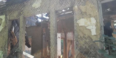 Зруйнована школа